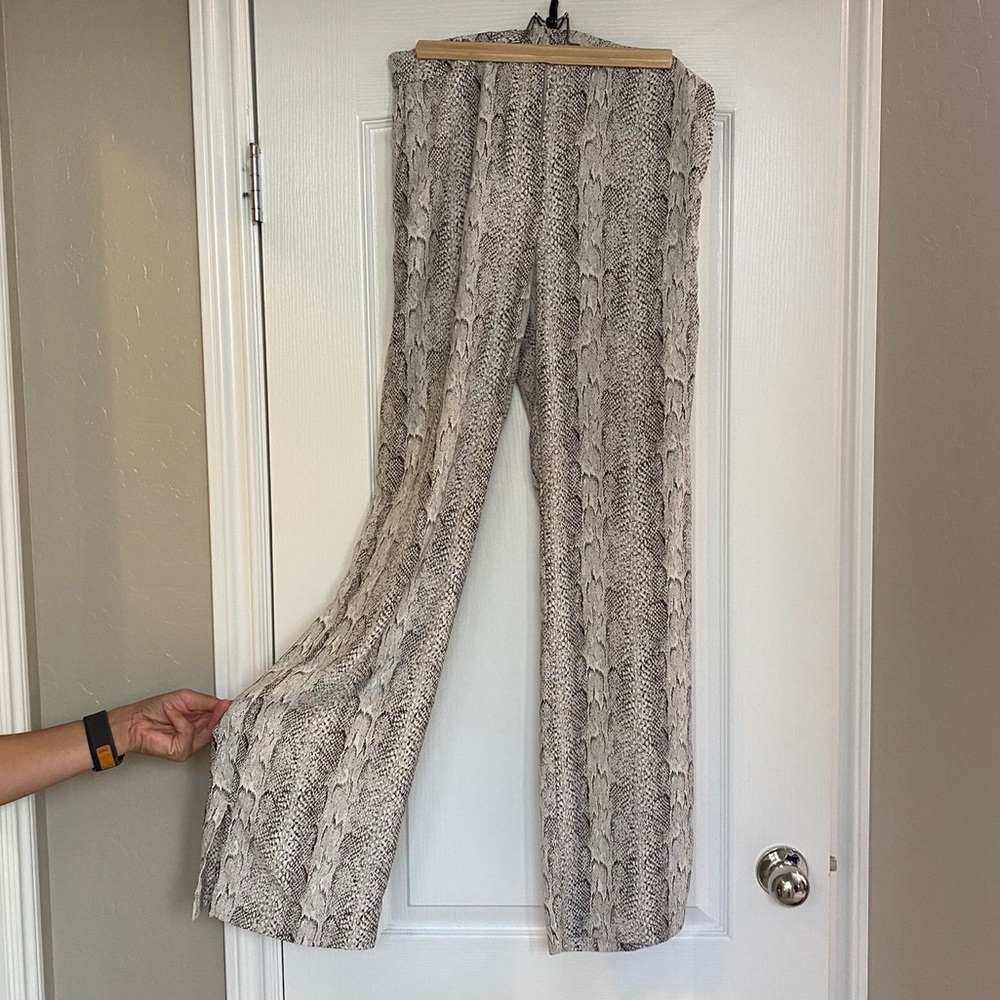 Mango Snake Print